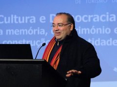 Cultura e Democracia: a memória, o património e a construção de identidades